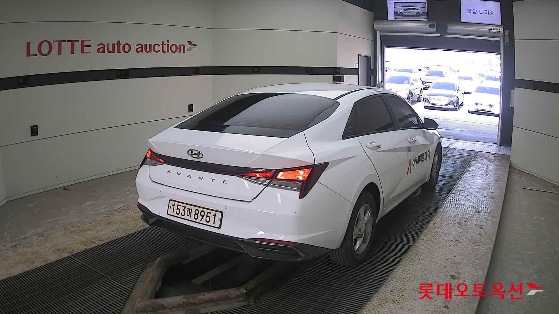 هيونداي إلانترا 2021 - صورة 18