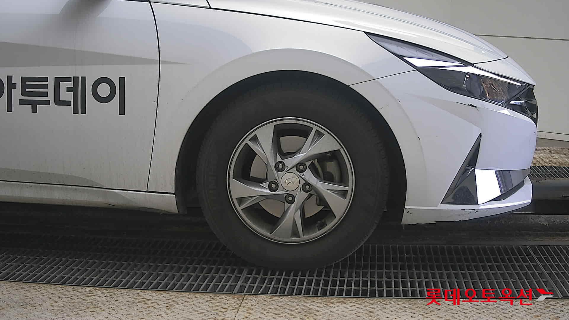 هيونداي إلانترا 2021 - صورة 27