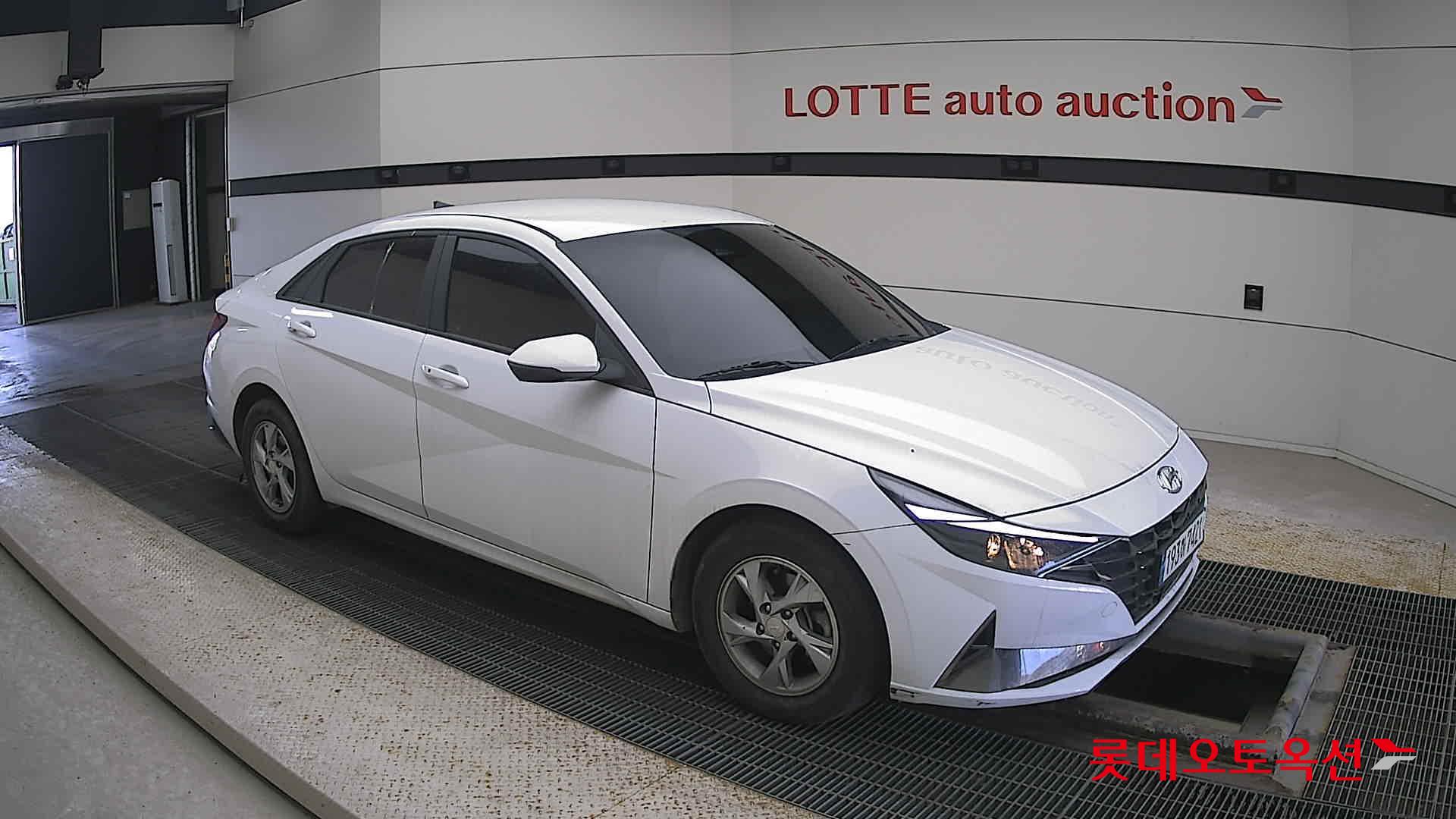 Hyundai Elantra 2022 - Image 23