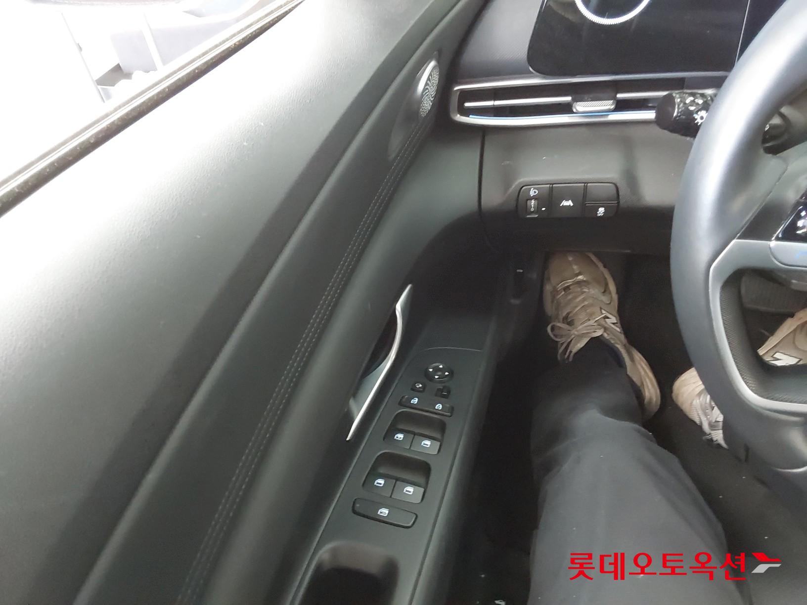 Hyundai Elantra 2022 - Image 29