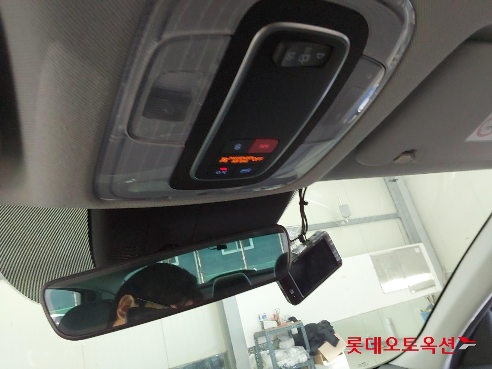 Hyundai Elantra 2022 - Image 32