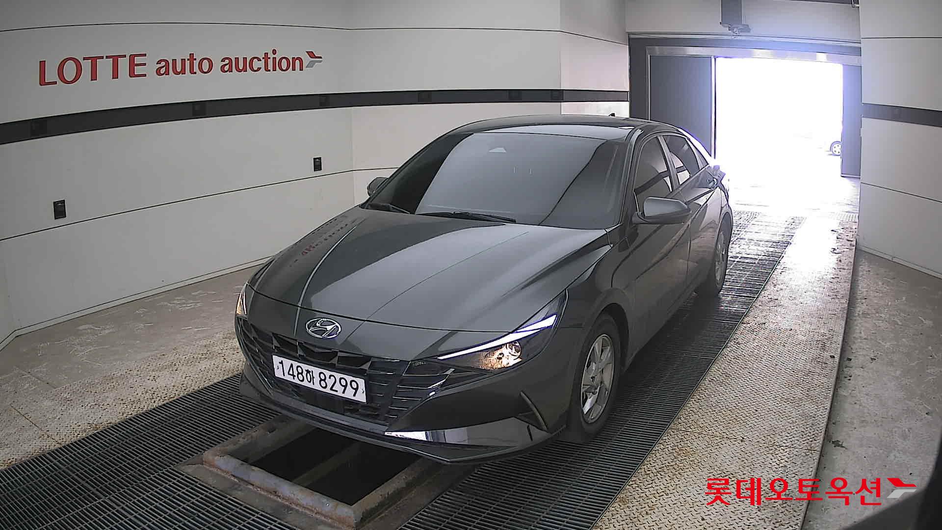 Hyundai Elantra 2021 - Image 10