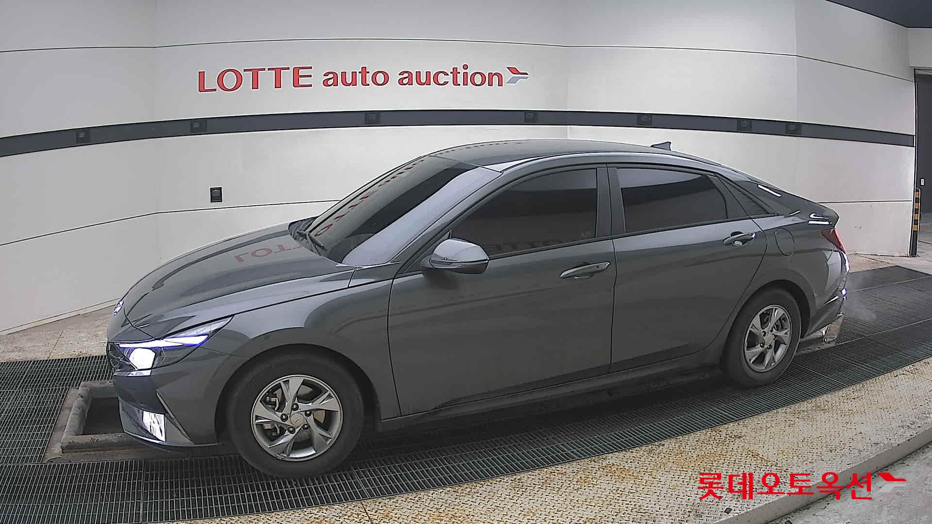 Hyundai Elantra 2021 - Image 12