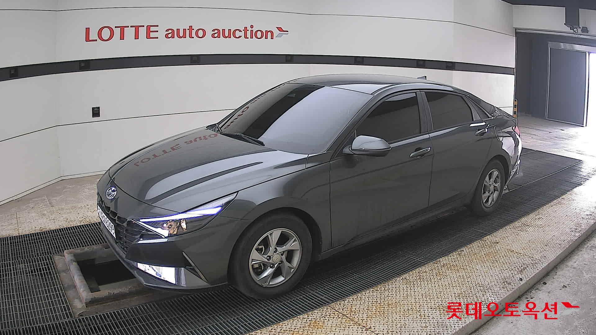 Hyundai Elantra 2021 - Image 11