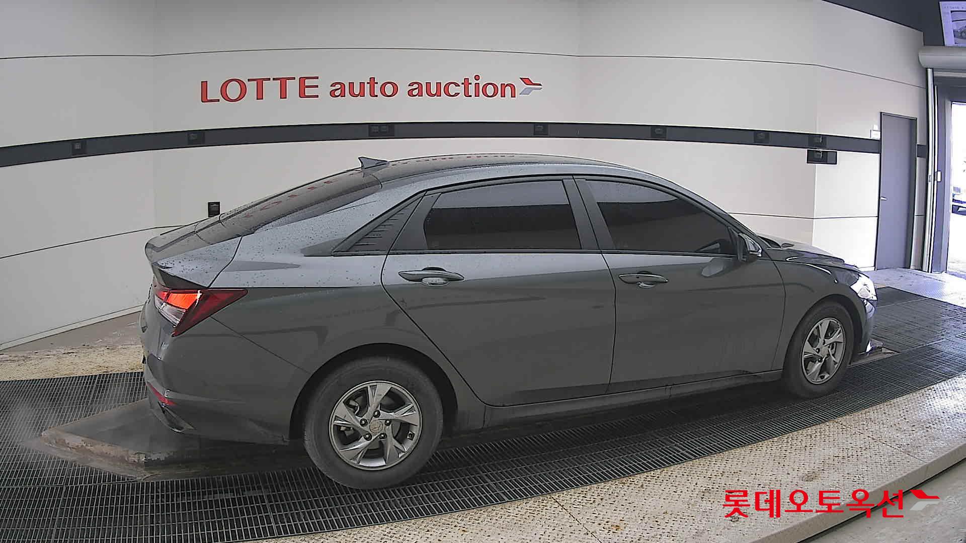 Hyundai Elantra 2021 - Image 20