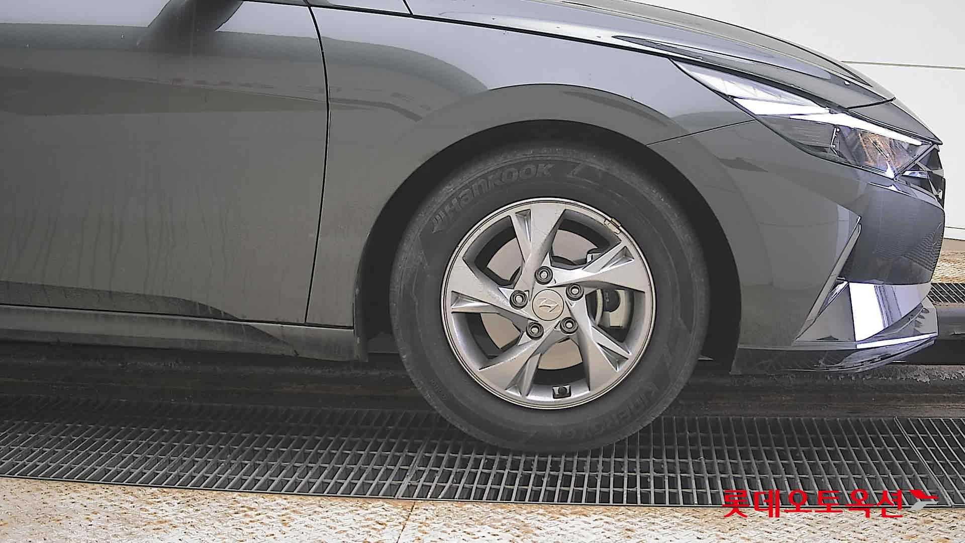 Hyundai Elantra 2021 - Image 27