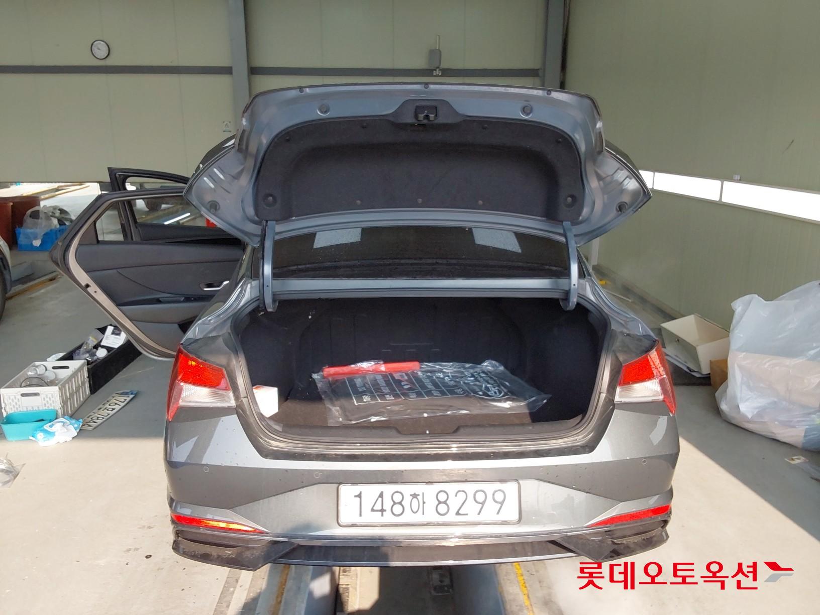 Hyundai Elantra 2021 - Image 9