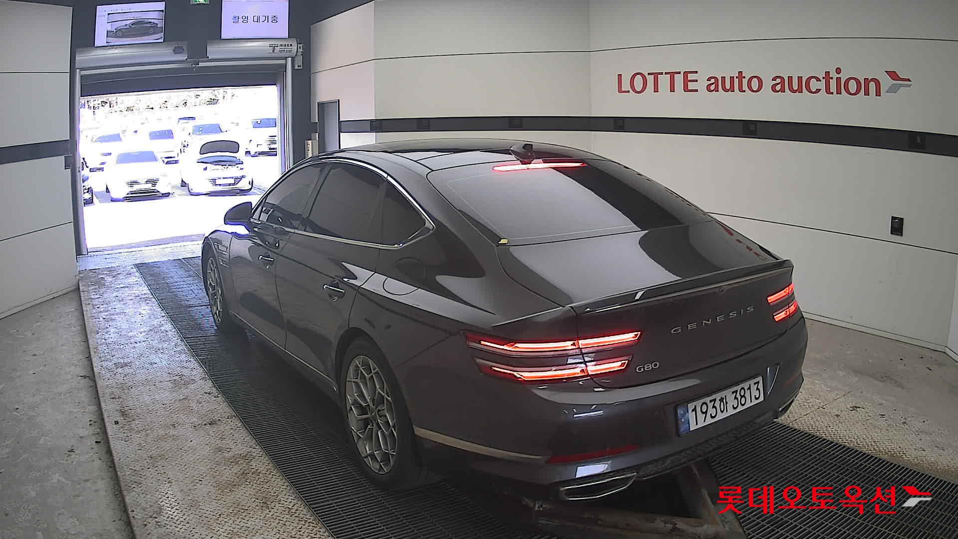 Genesis G80 2022 - Image 16