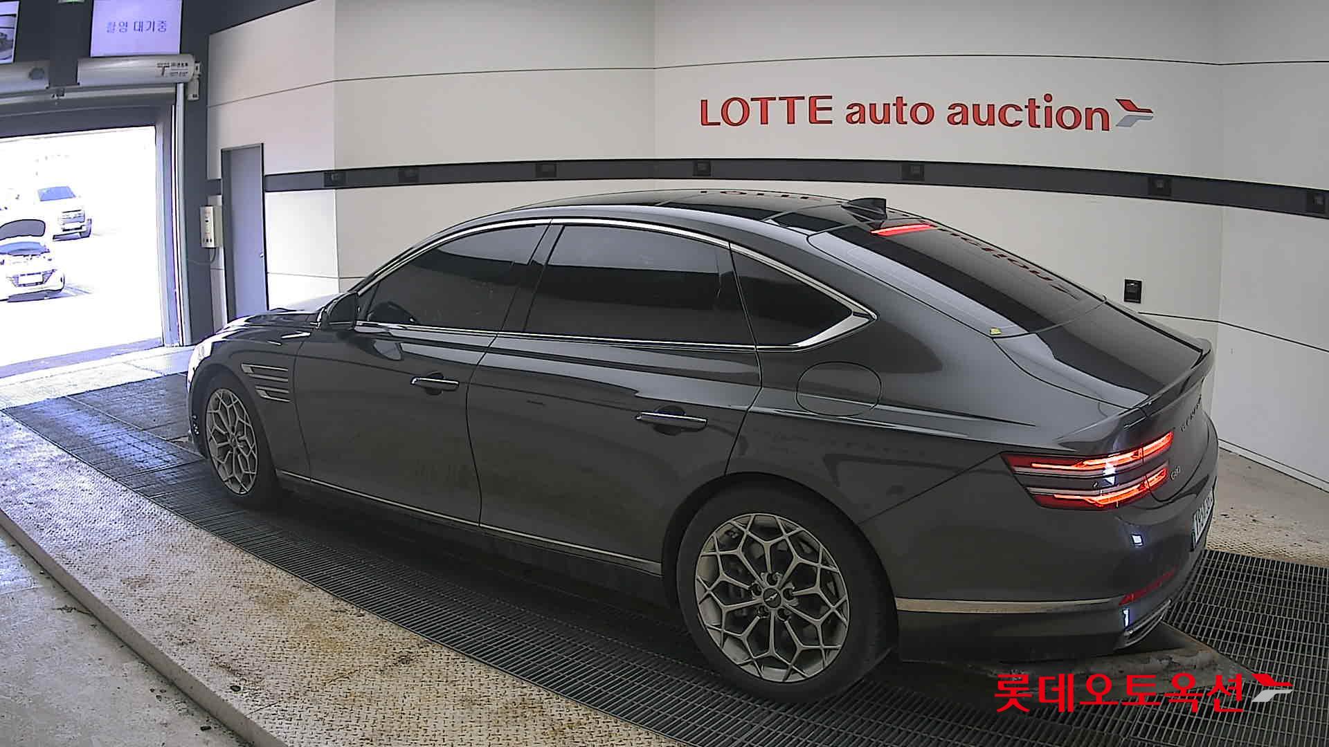 Genesis G80 2022 - Image 15