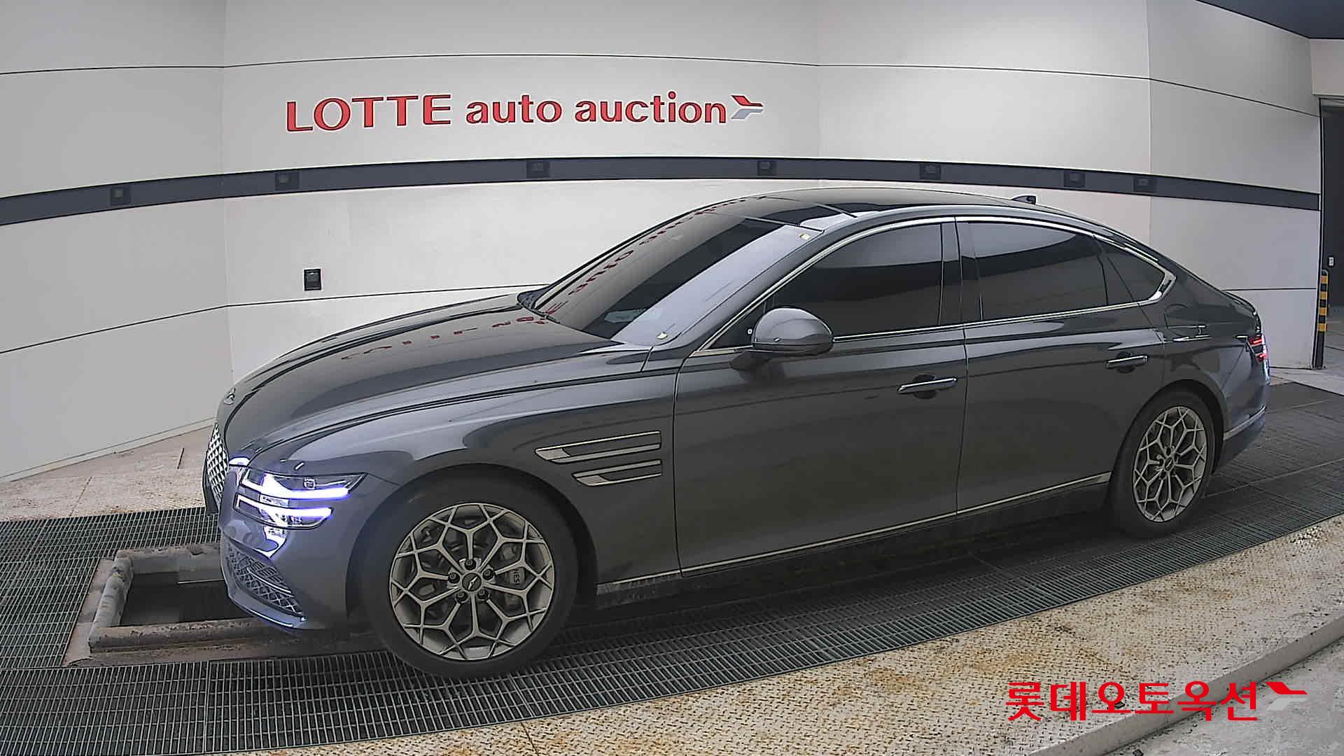 Genesis G80 2022 - Image 12