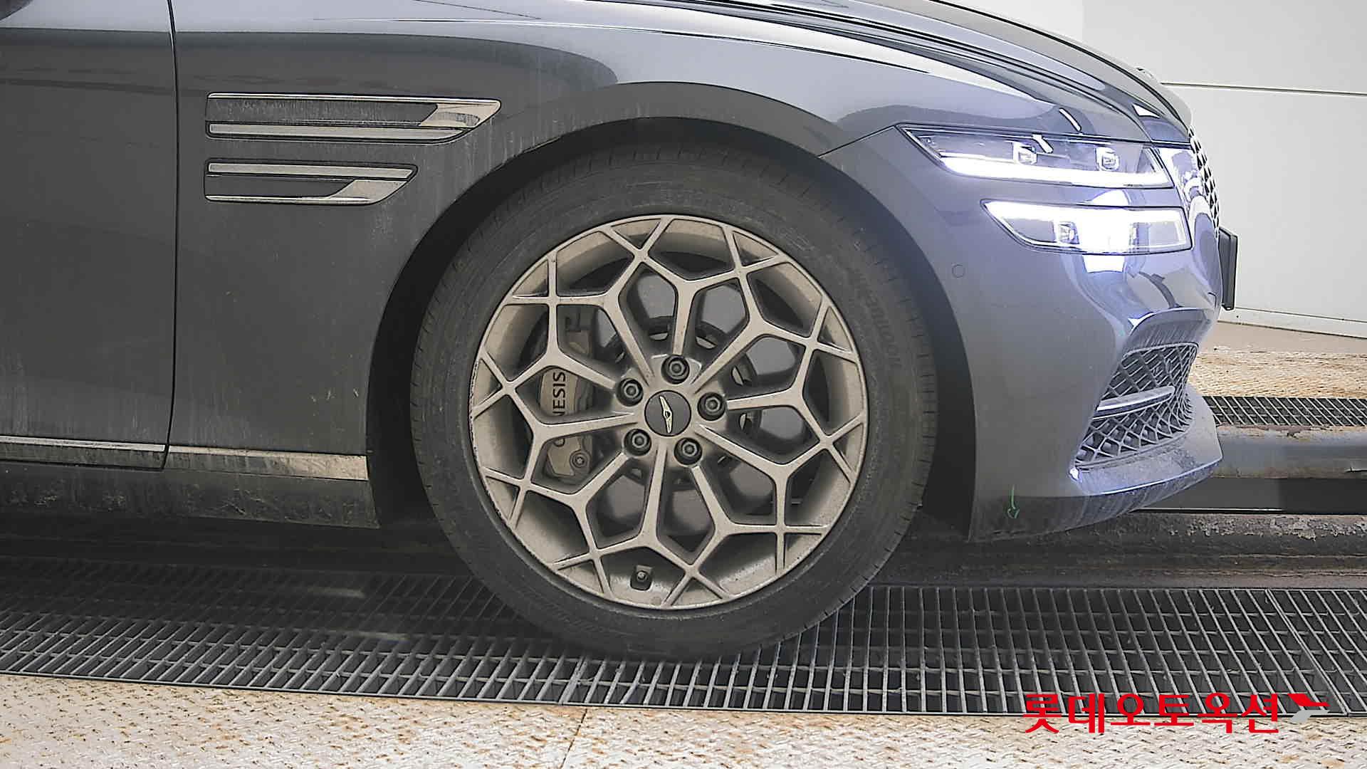 Genesis G80 2022 - Image 27