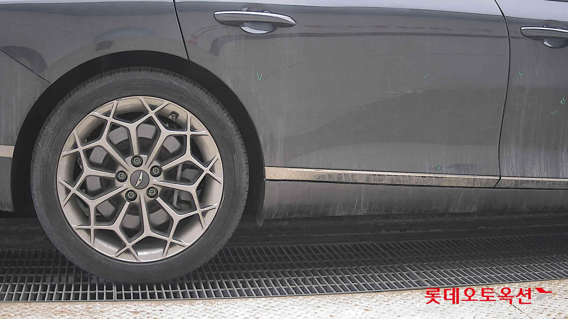 Genesis G80 2022 - Image 28