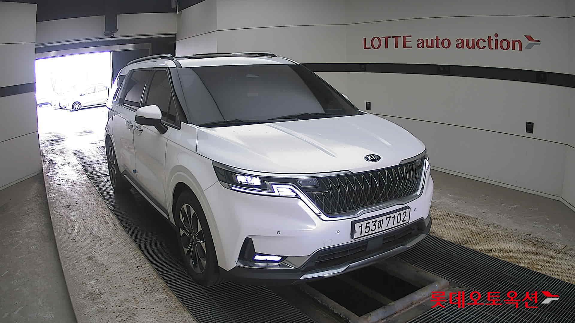 كيا كارنيفال 2021 - صورة 24