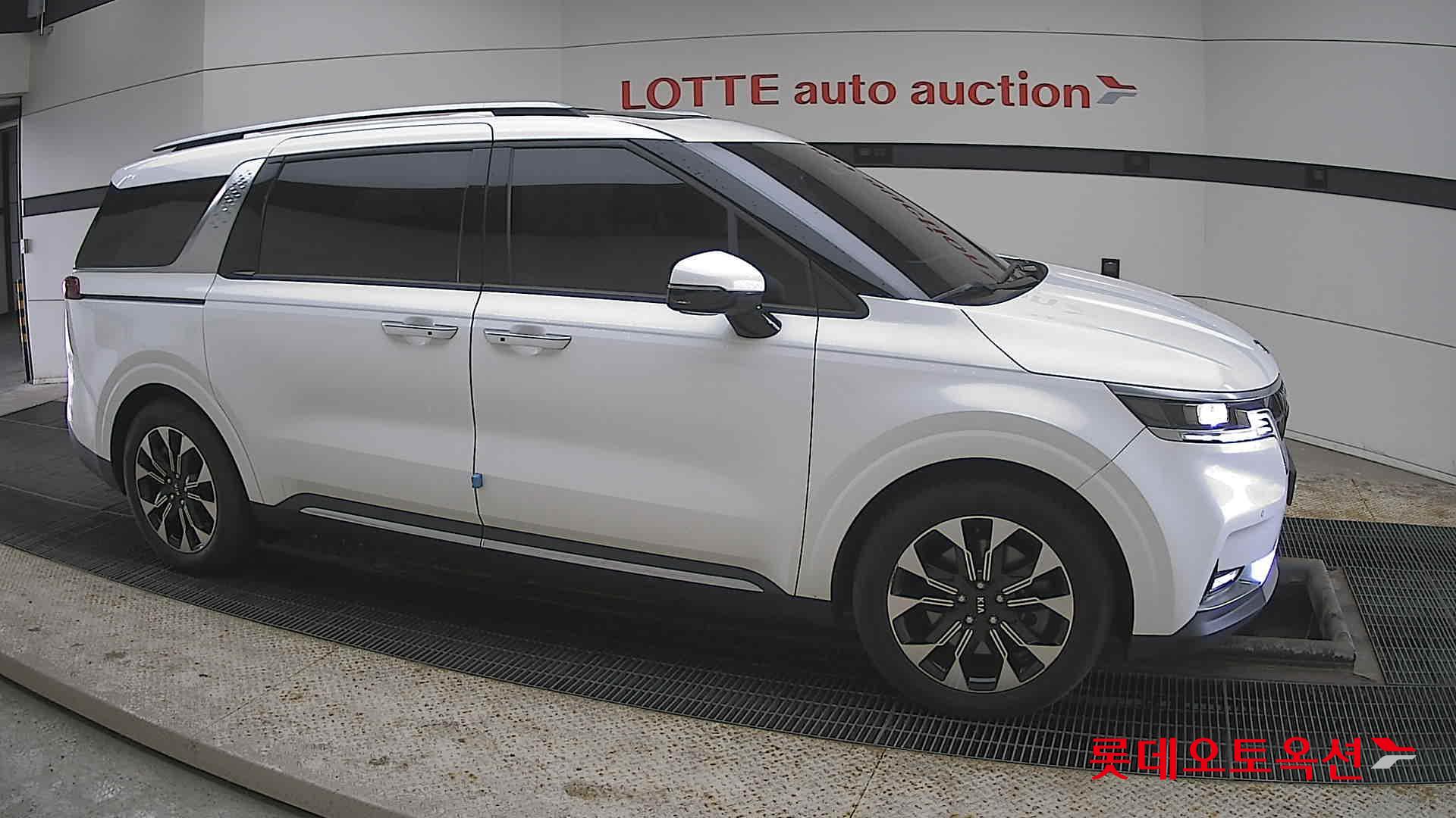 كيا كارنيفال 2021 - صورة 22