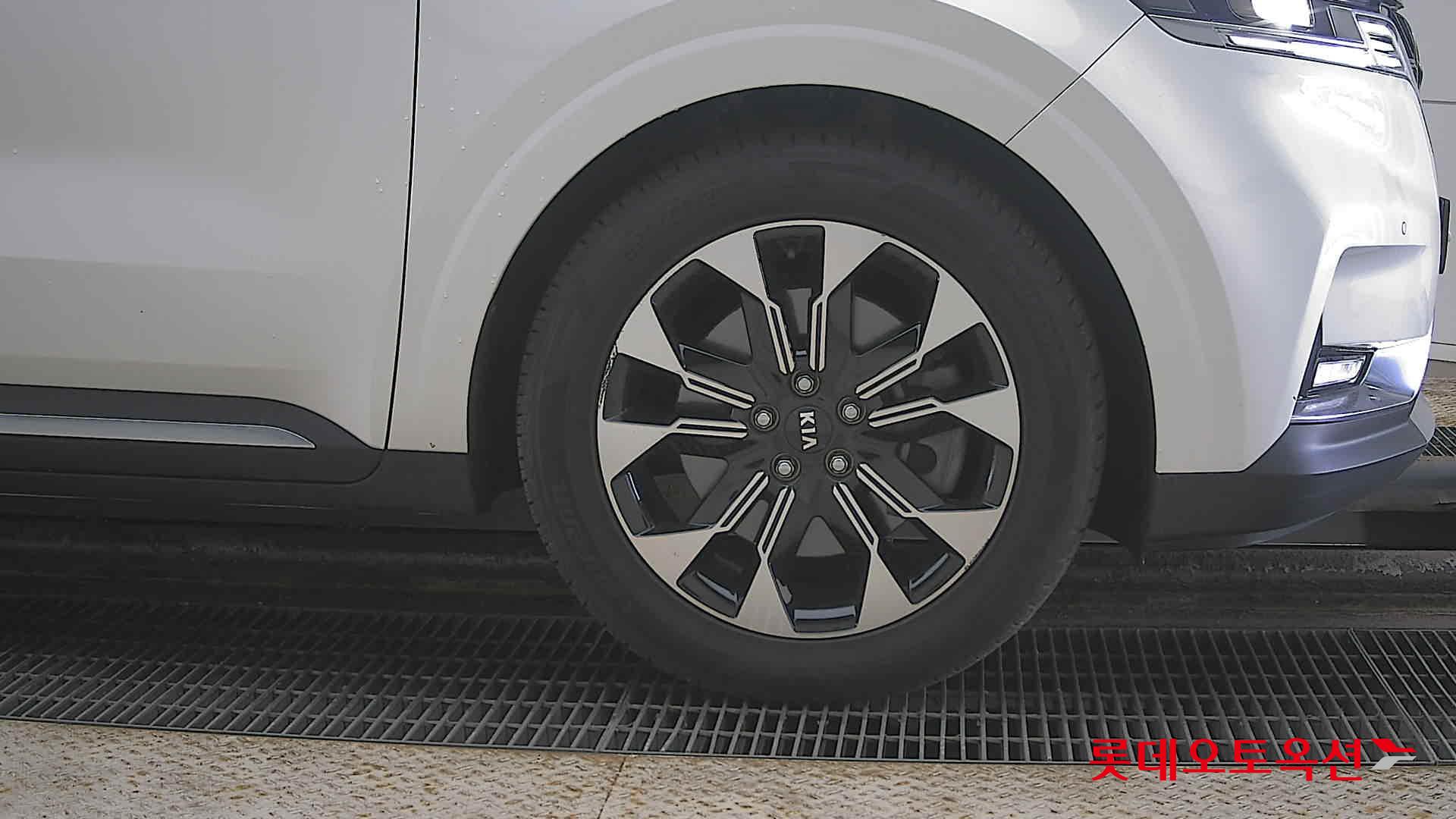 كيا كارنيفال 2021 - صورة 27