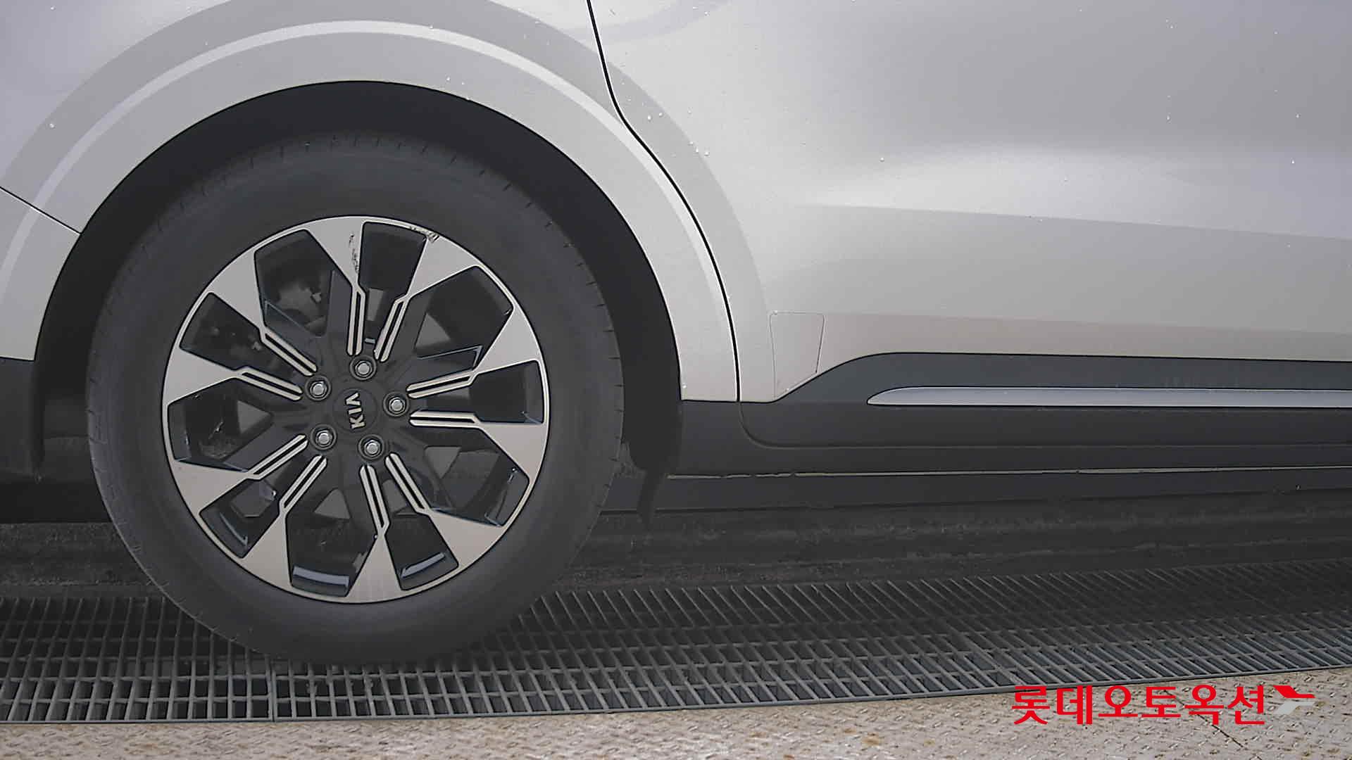 كيا كارنيفال 2021 - صورة 28