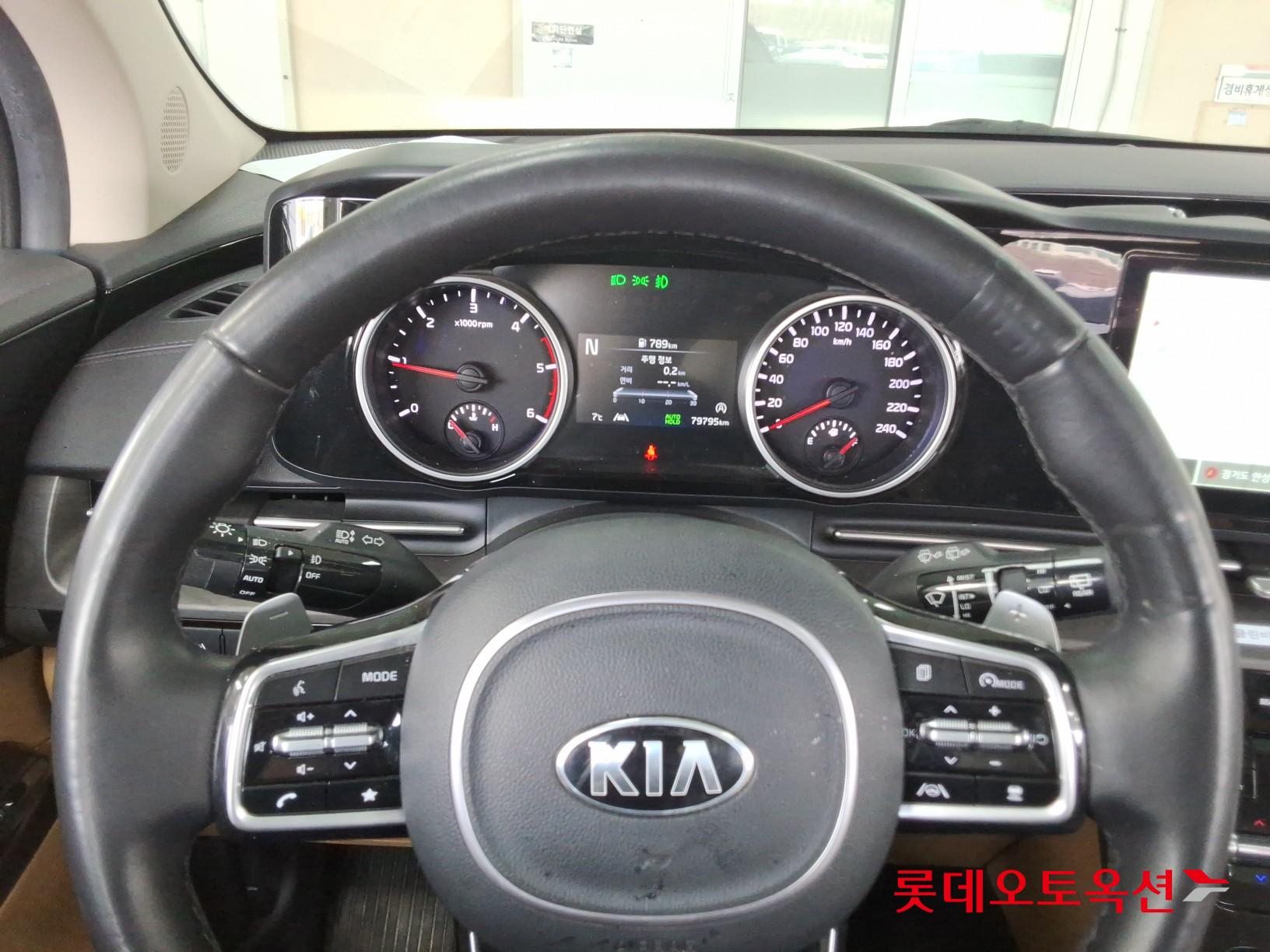 كيا كارنيفال 2021 - صورة 30