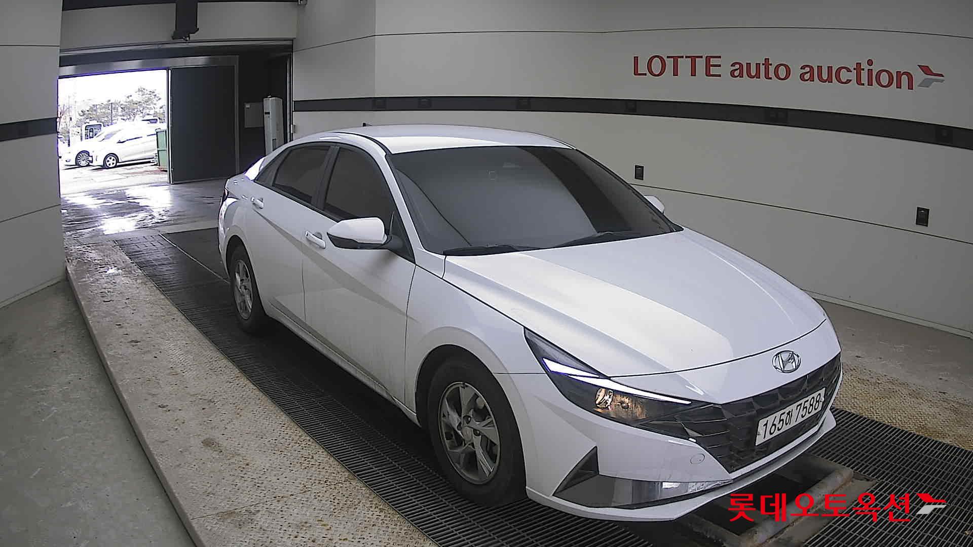 Hyundai Elantra 2022 - Image 6