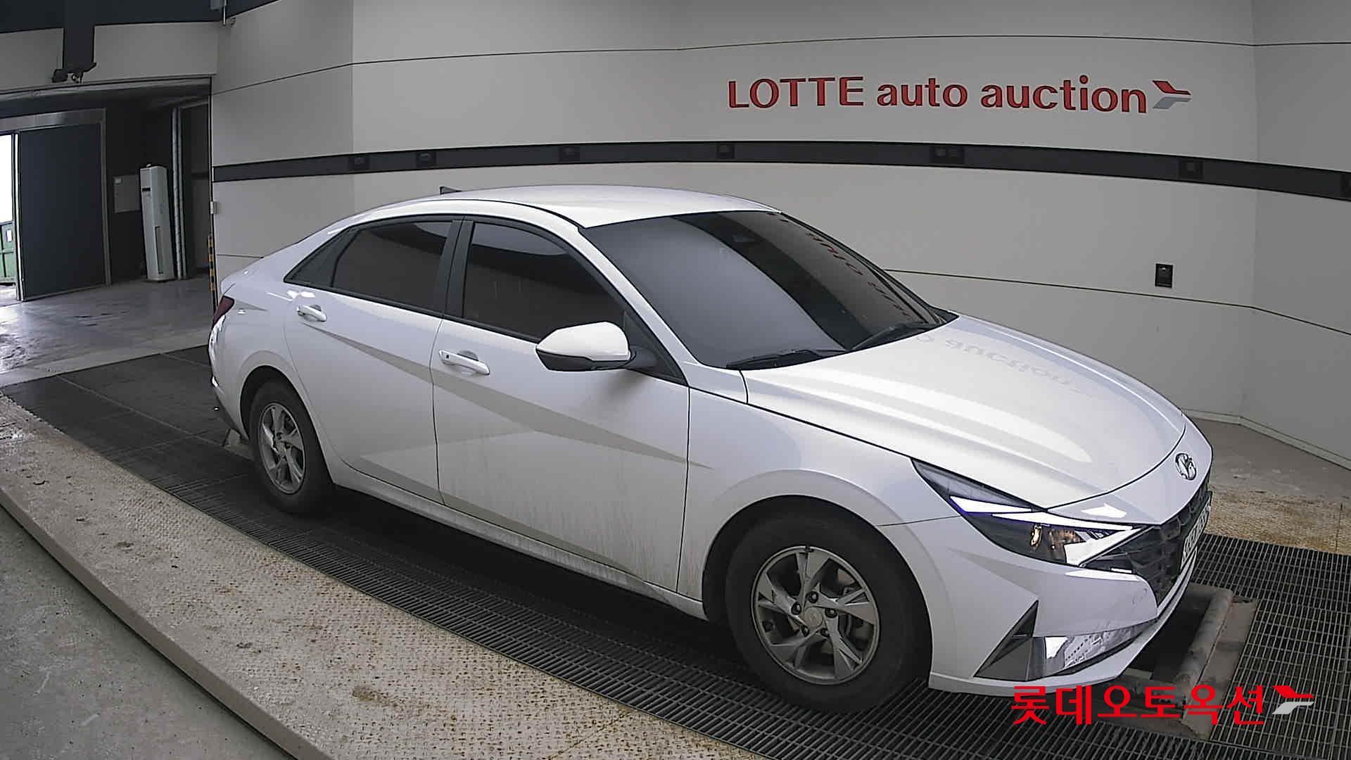 Hyundai Elantra 2022 - Image 23