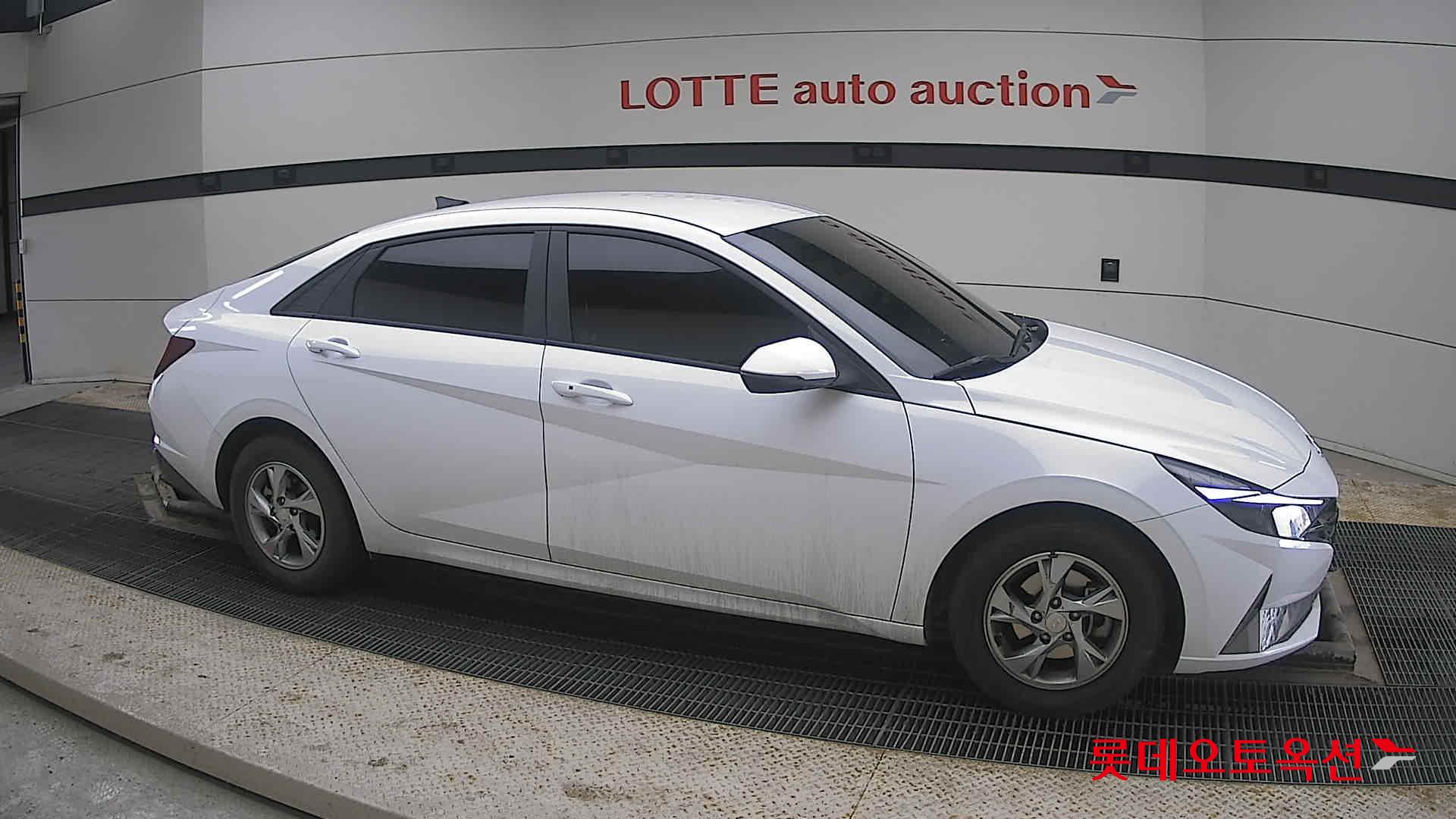 Hyundai Elantra 2022 - Image 22