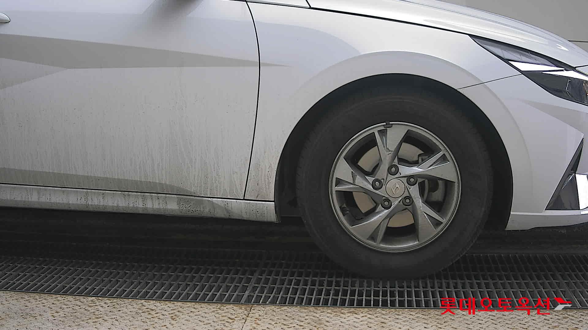 Hyundai Elantra 2022 - Image 27