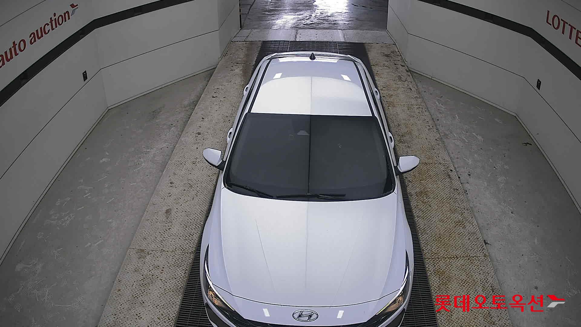 Hyundai Elantra 2022 - Image 7