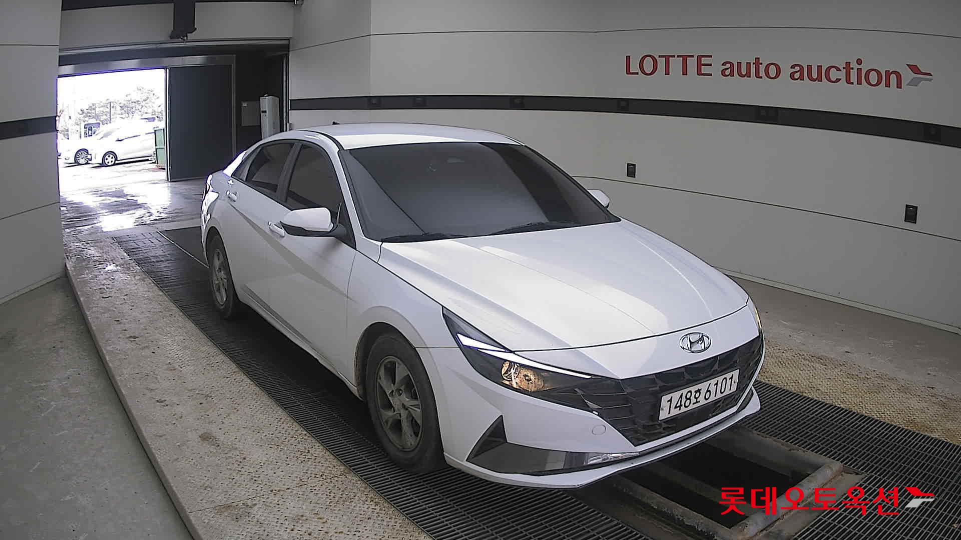 2021 - Hyundai AVANTE