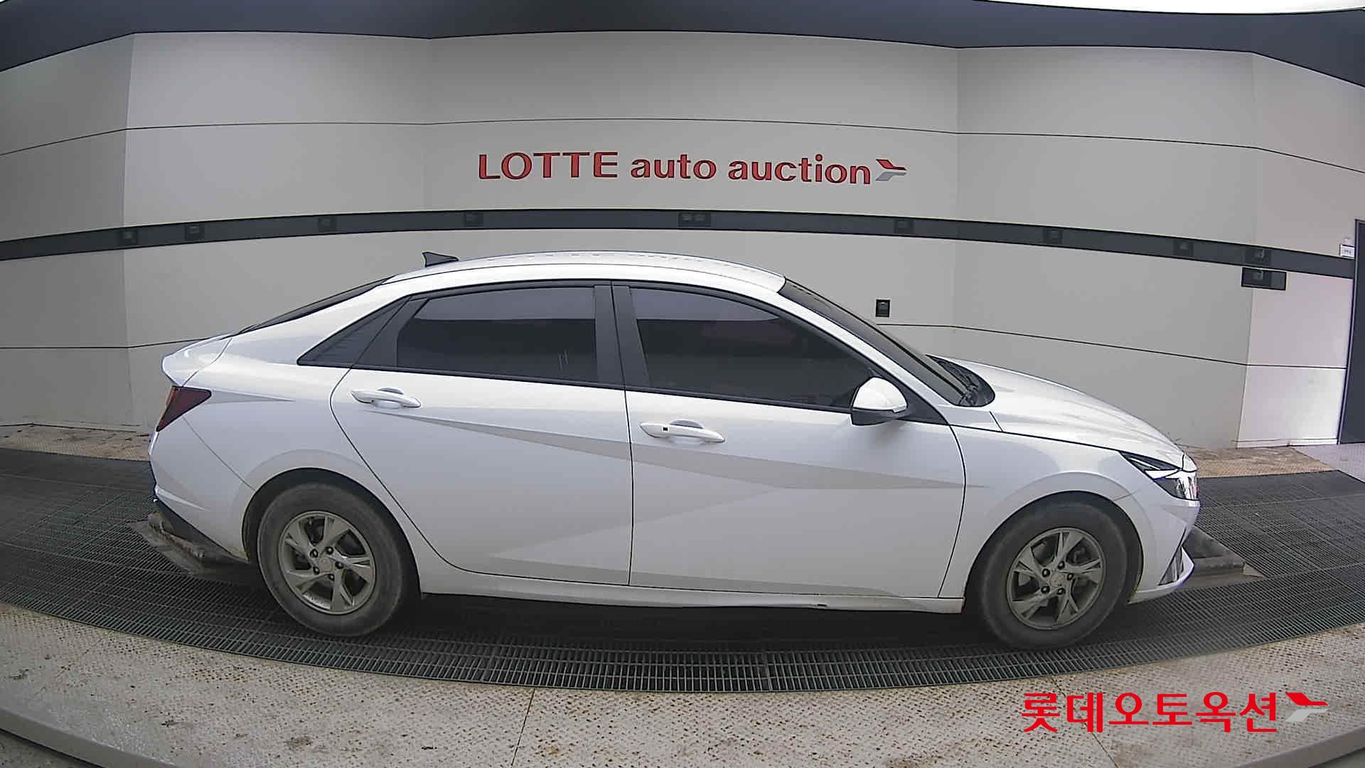 2021 - Hyundai AVANTE