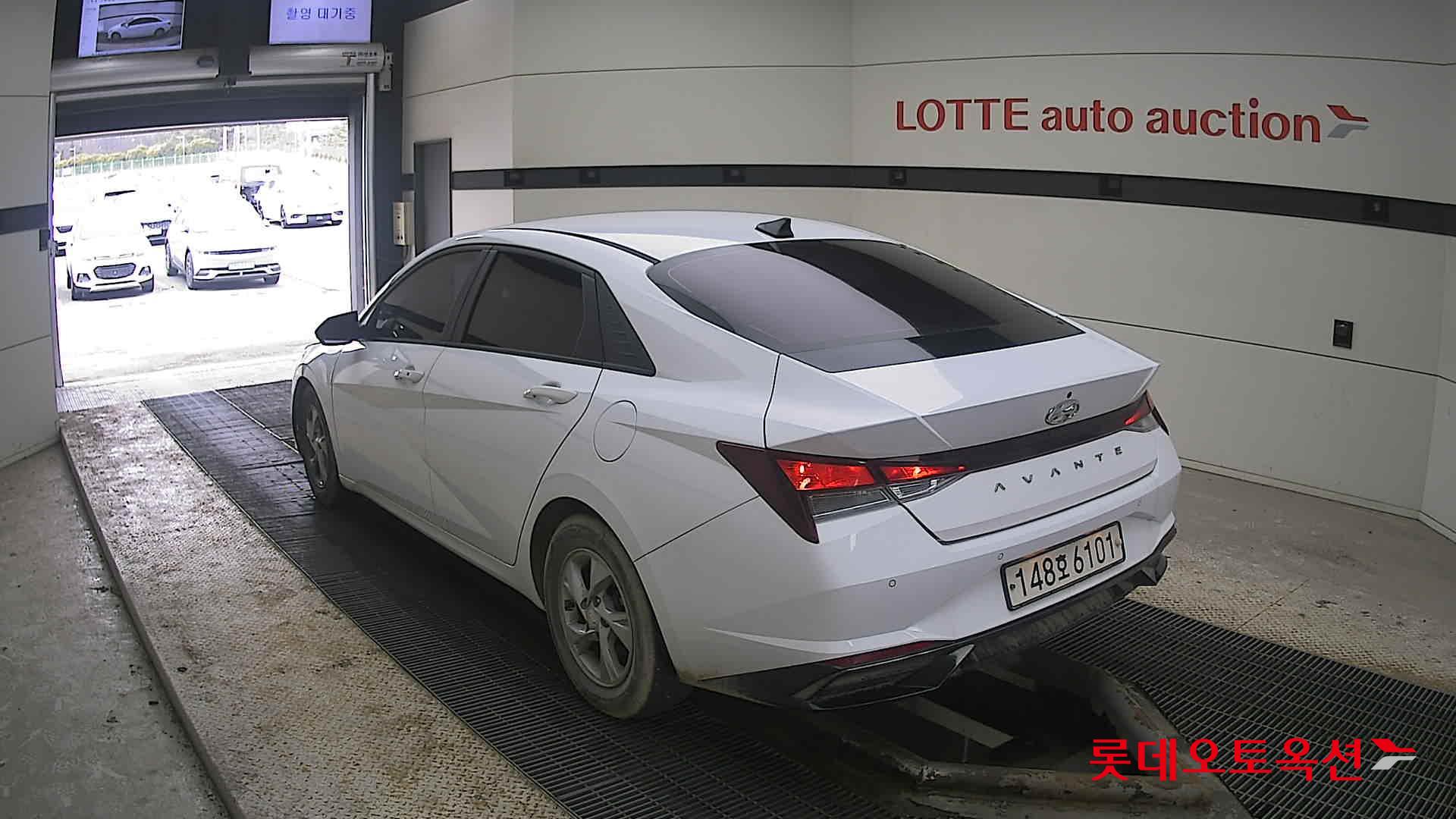 2021 - Hyundai AVANTE