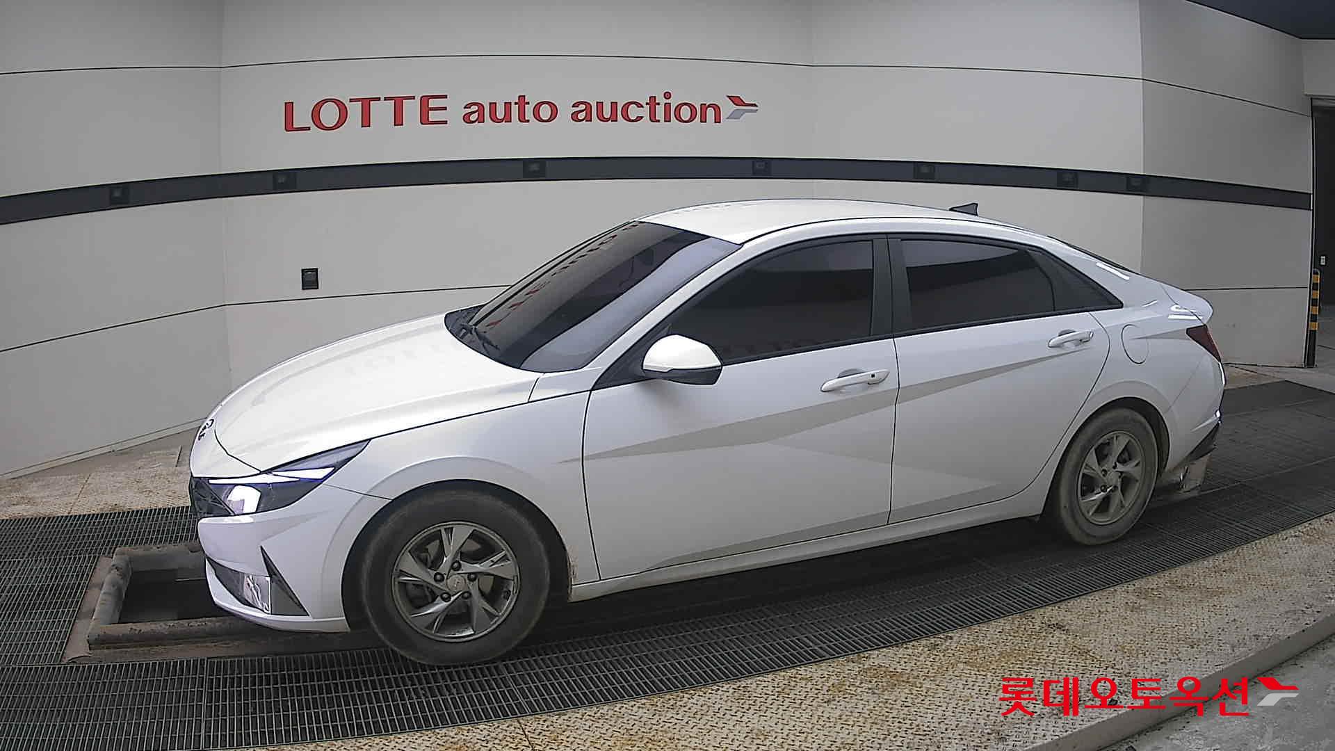 2021 - Hyundai AVANTE