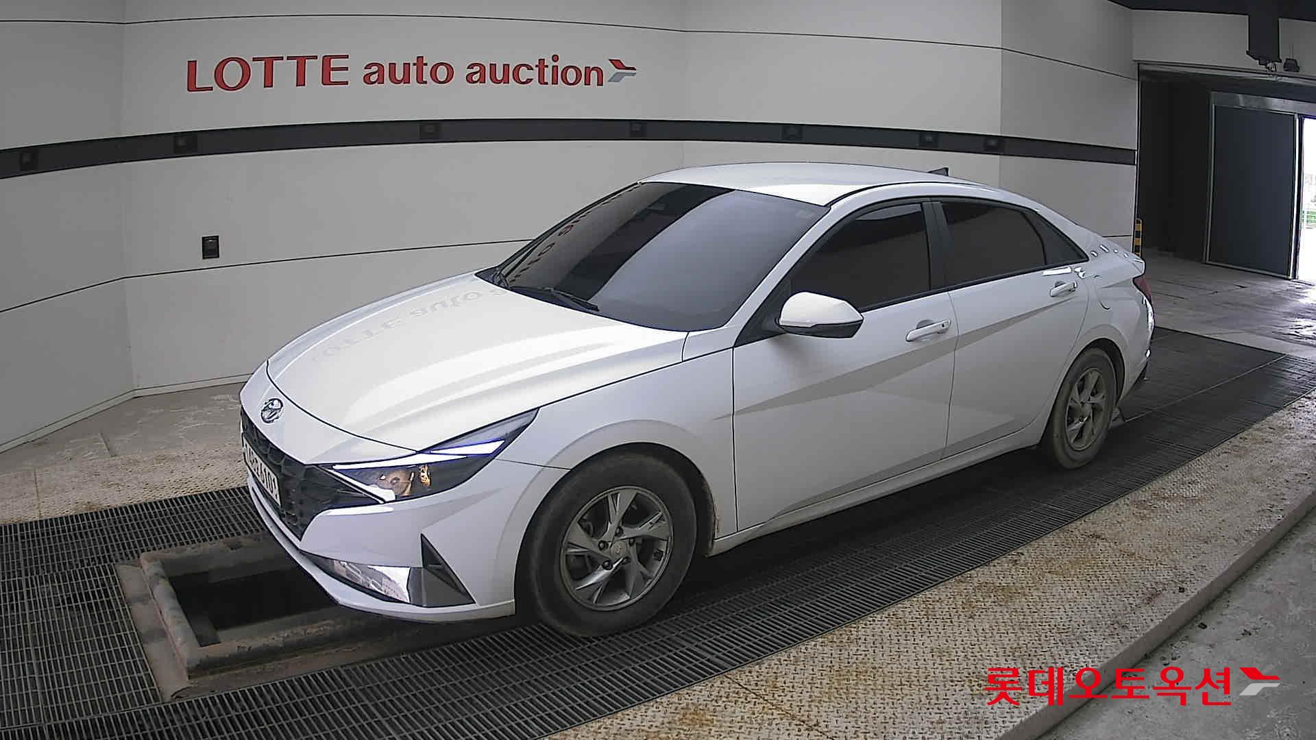 2021 - Hyundai AVANTE