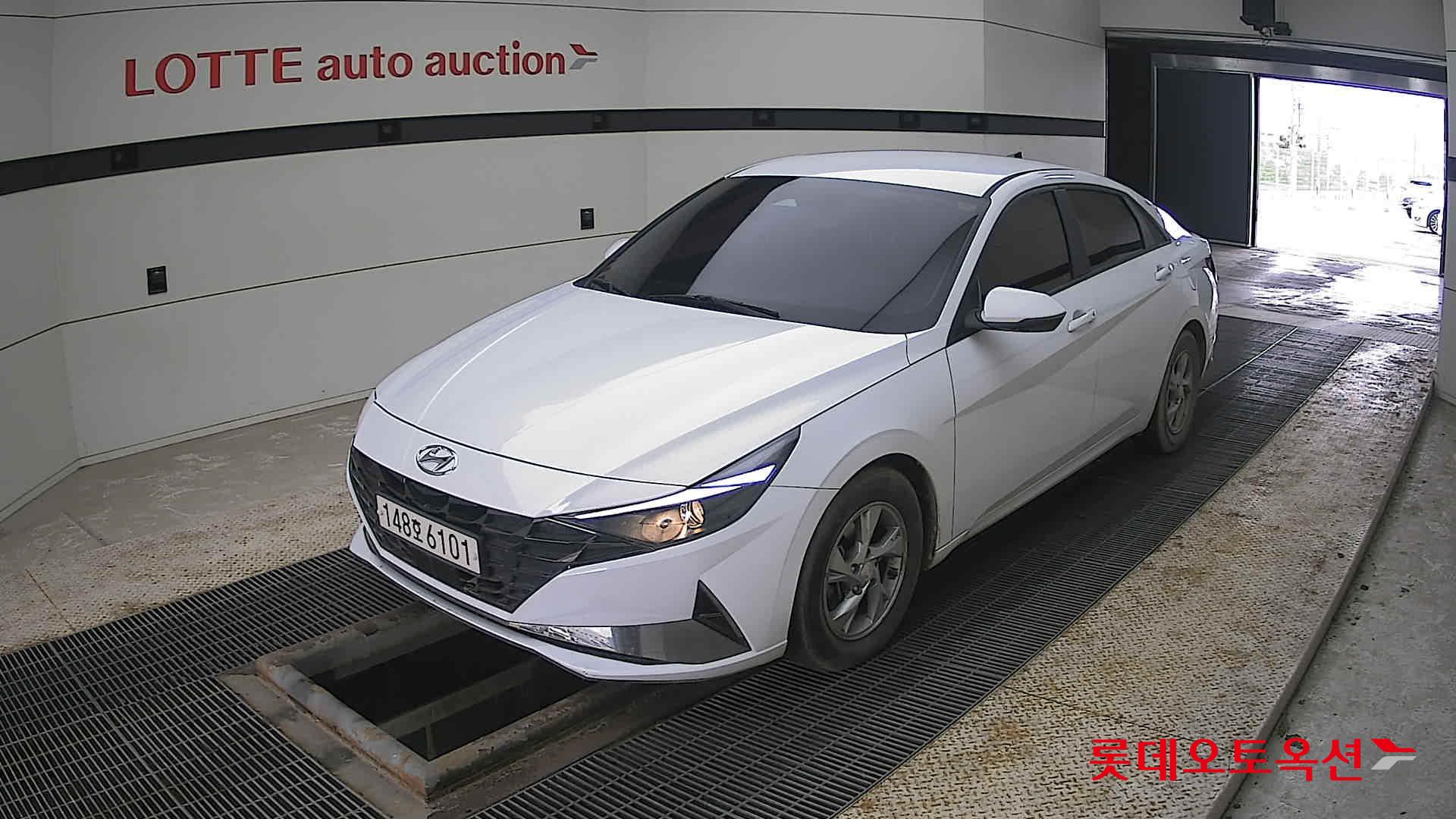 2021 - Hyundai AVANTE