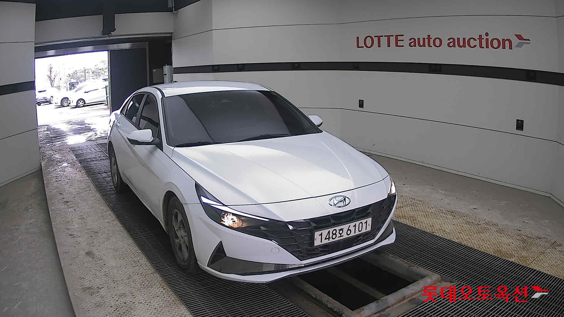 2021 - Hyundai AVANTE