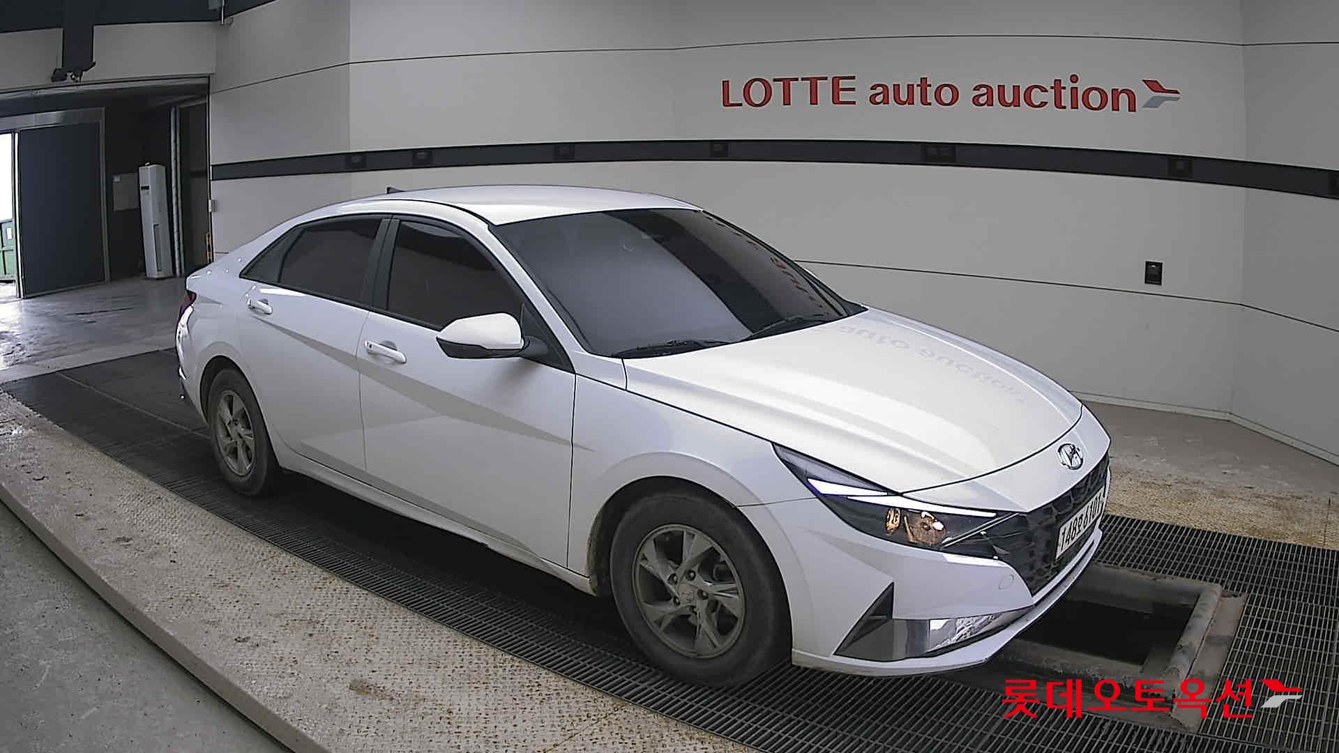 2021 - Hyundai AVANTE