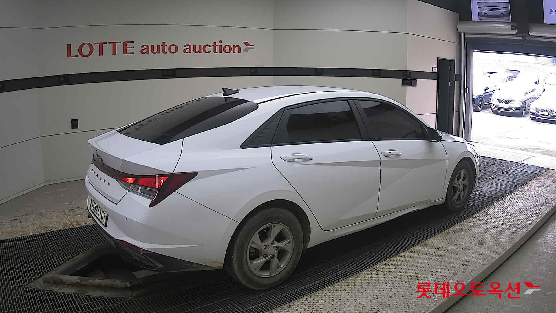 2021 - Hyundai AVANTE