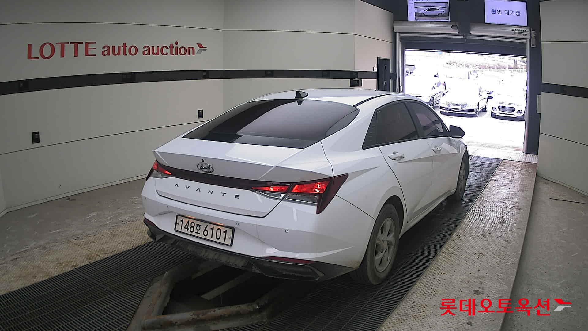 2021 - Hyundai AVANTE