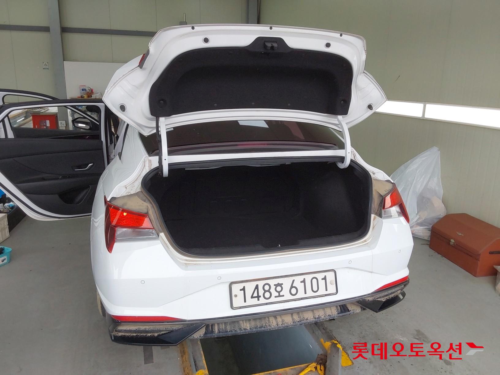 2021 - Hyundai AVANTE