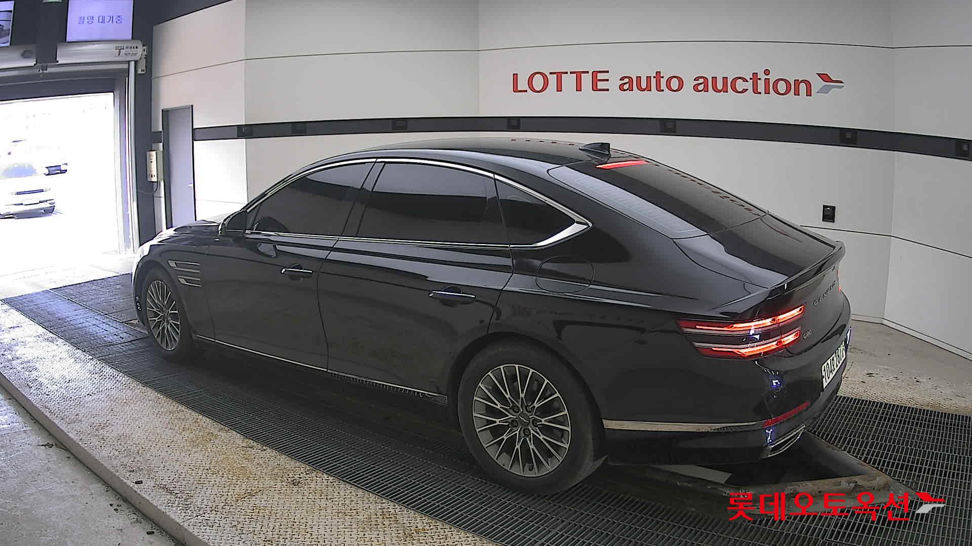 Genesis G80 2021 - Image 15