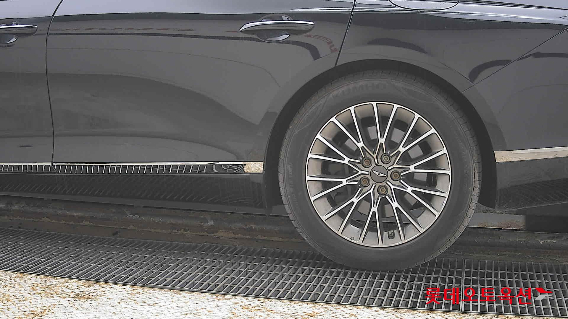 Genesis G80 2021 - Image 26