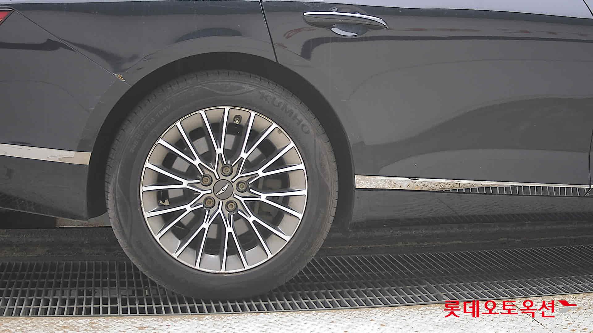 Genesis G80 2021 - Image 28