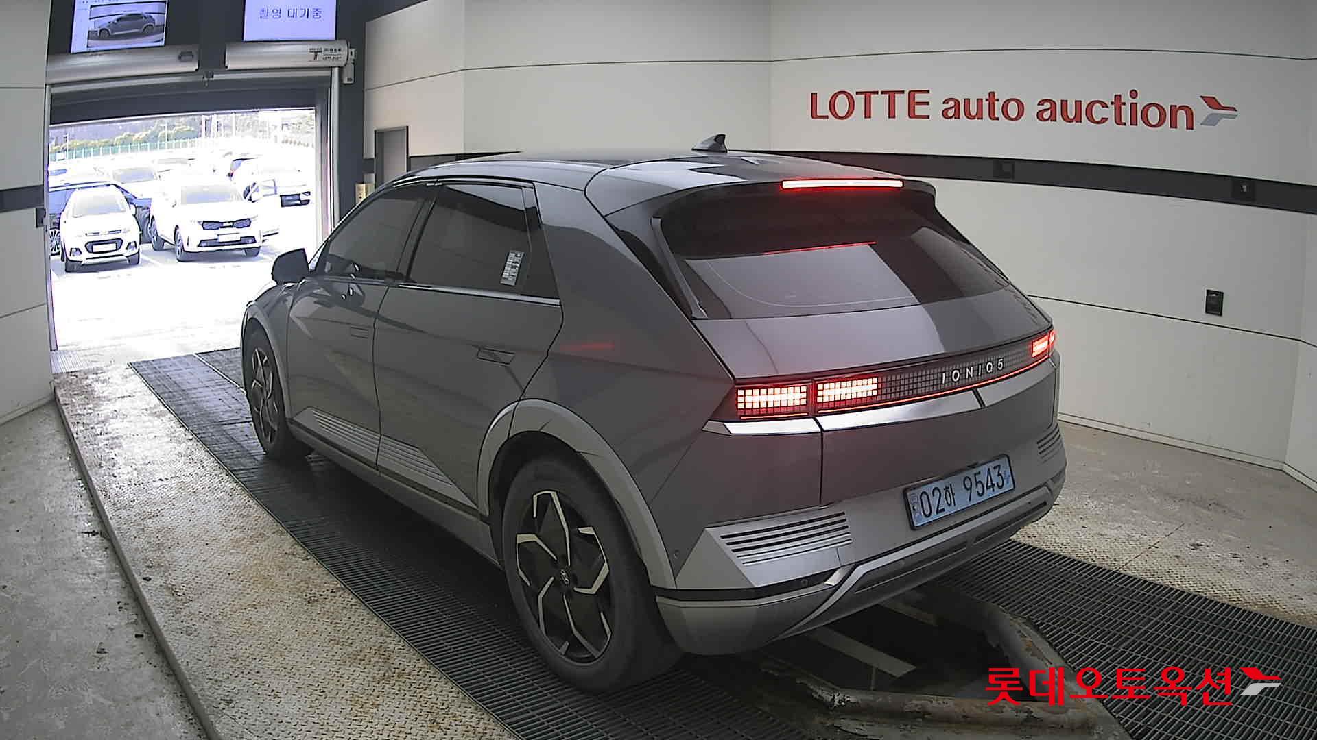 هيونداي أيونيك 5 2022 - صورة 4