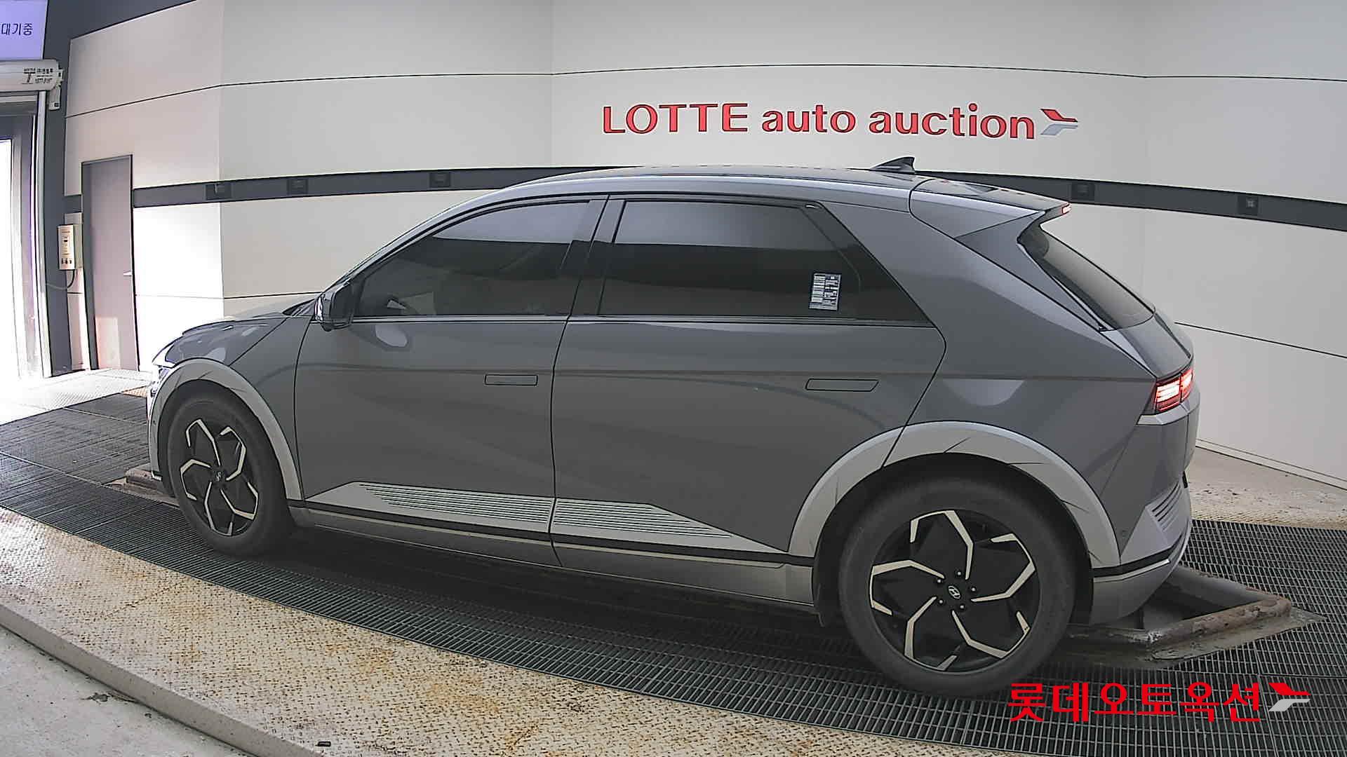 هيونداي أيونيك 5 2022 - صورة 14