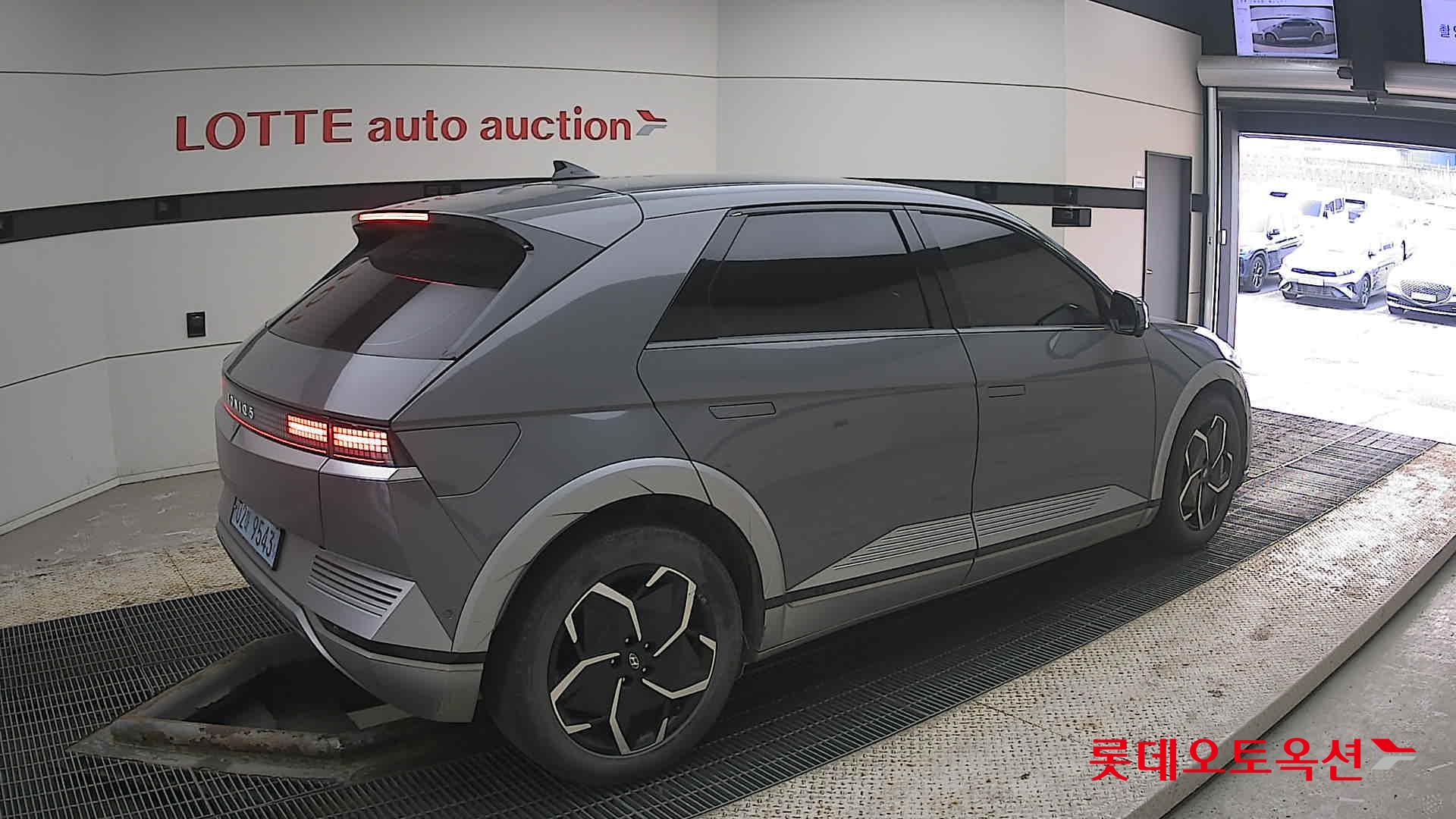 هيونداي أيونيك 5 2022 - صورة 19