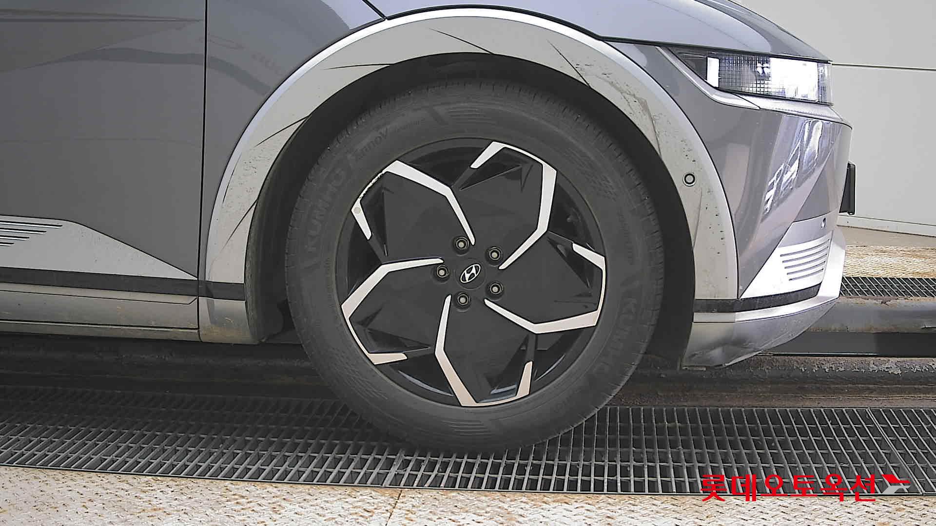 هيونداي أيونيك 5 2022 - صورة 27