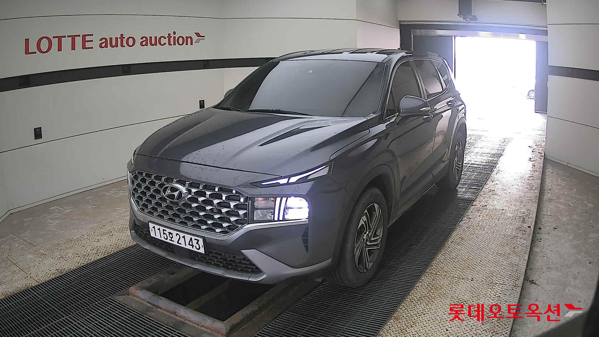 Hyundai Santa Fe 2021 - Image 10