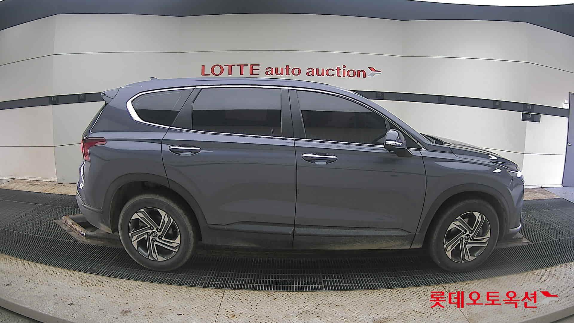 Hyundai Santa Fe 2021 - Image 21