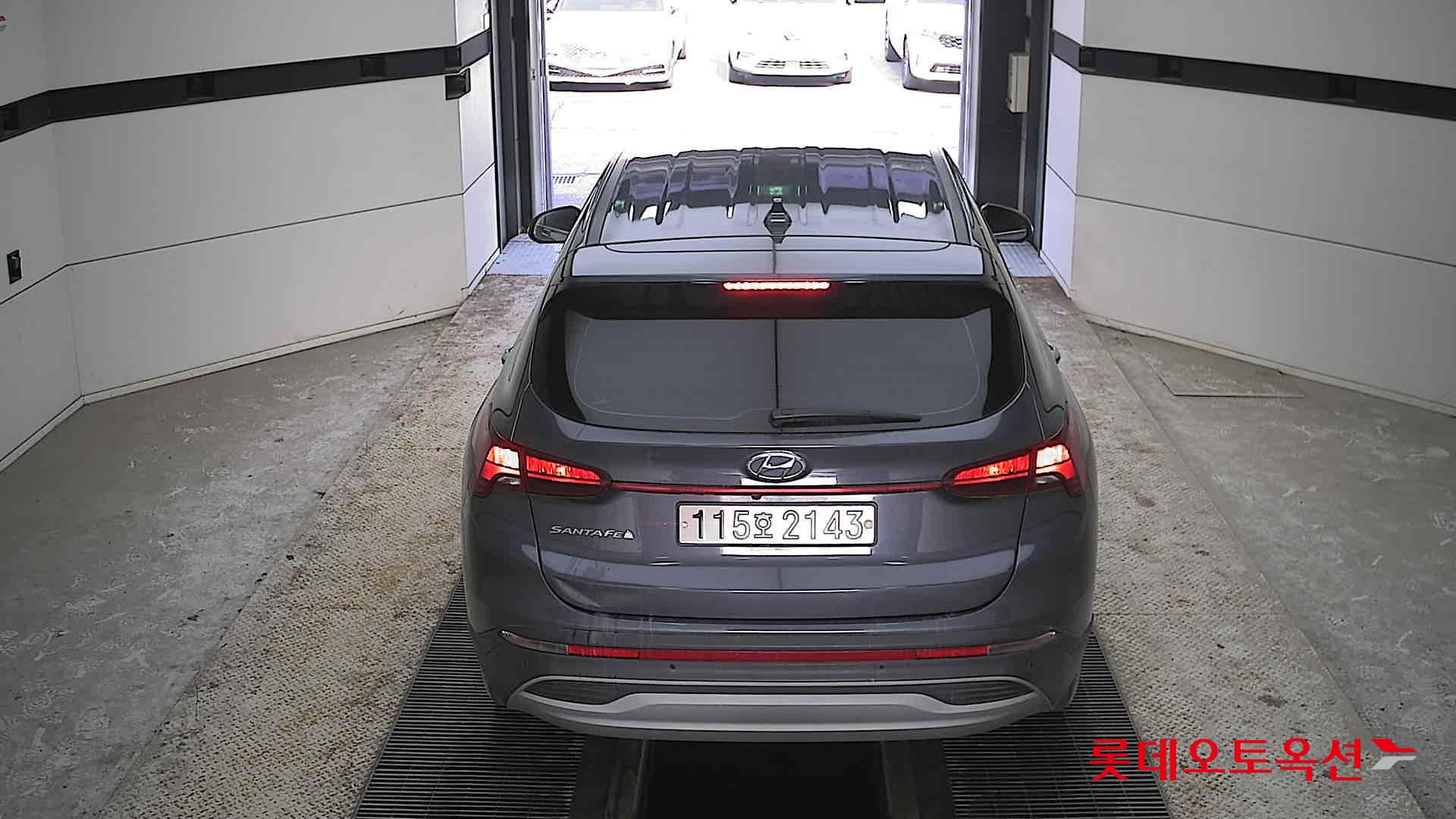 Hyundai Santa Fe 2021 - Image 17