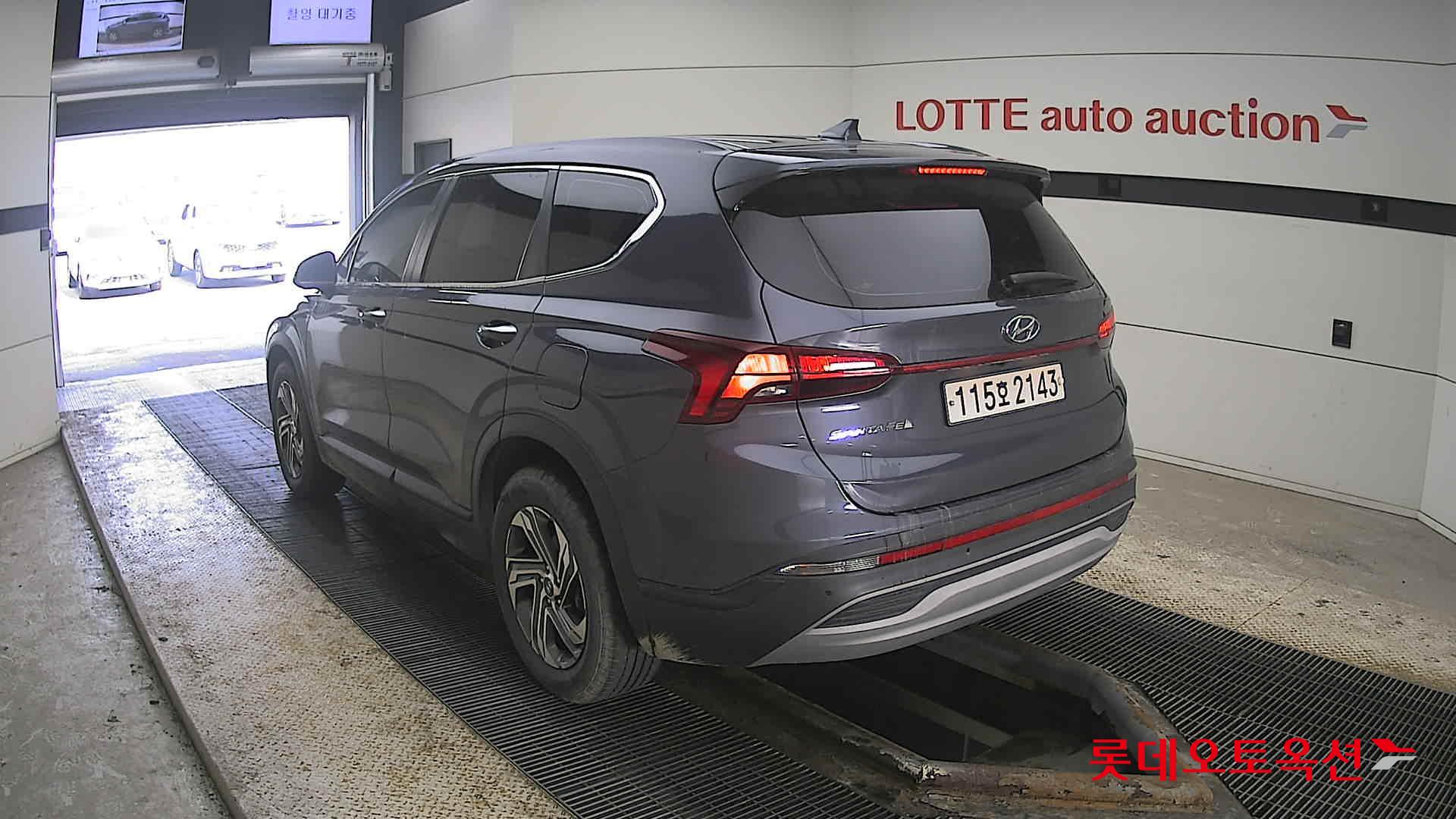 Hyundai Santa Fe 2021 - Image 4