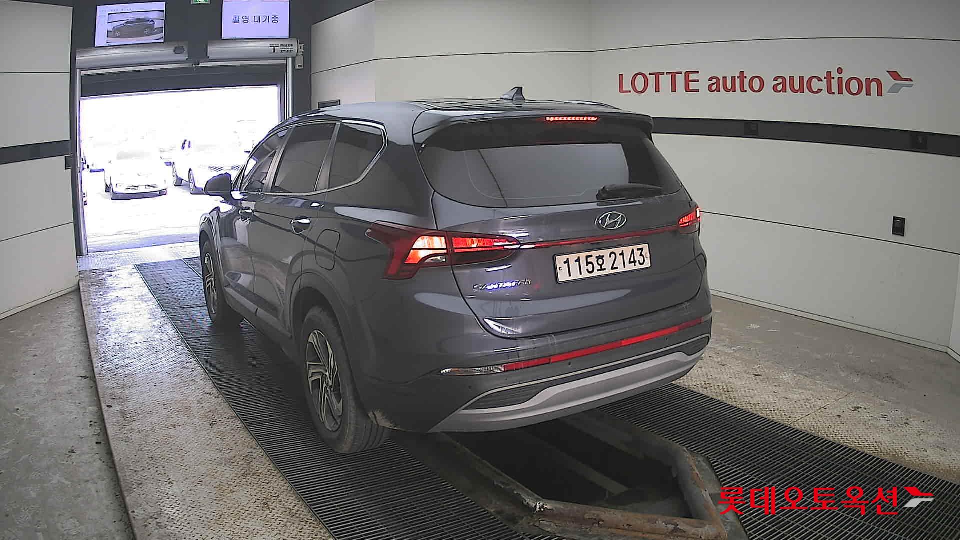 Hyundai Santa Fe 2021 - Image 16