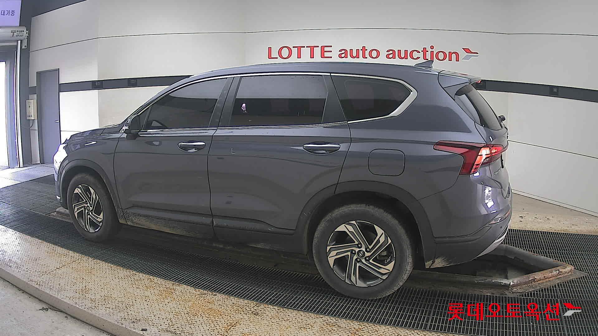 Hyundai Santa Fe 2021 - Image 14